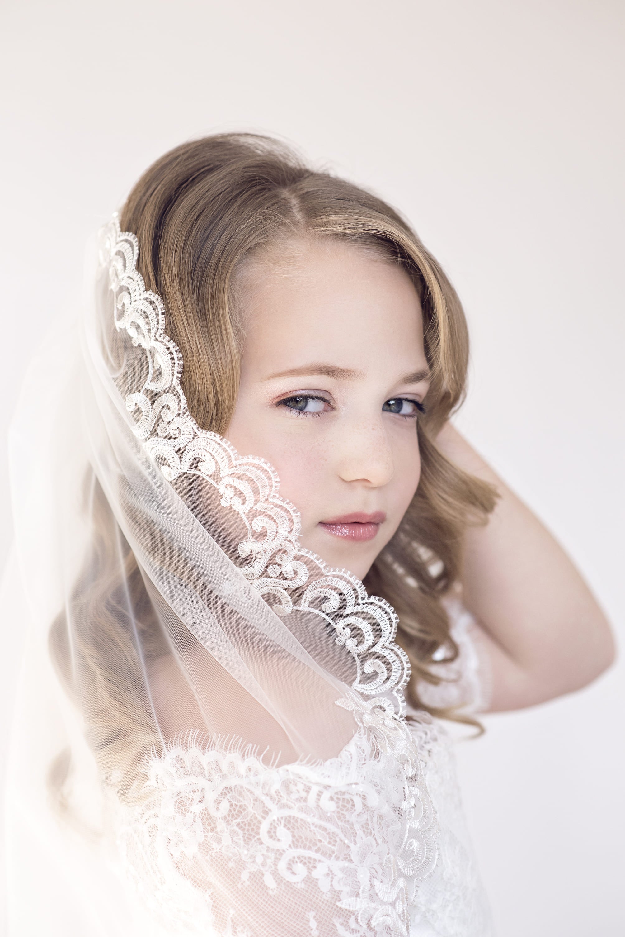 http://www.miabambinaboutique.com/cdn/shop/collections/gloria_first_communion_veil.jpg?v=1649773936